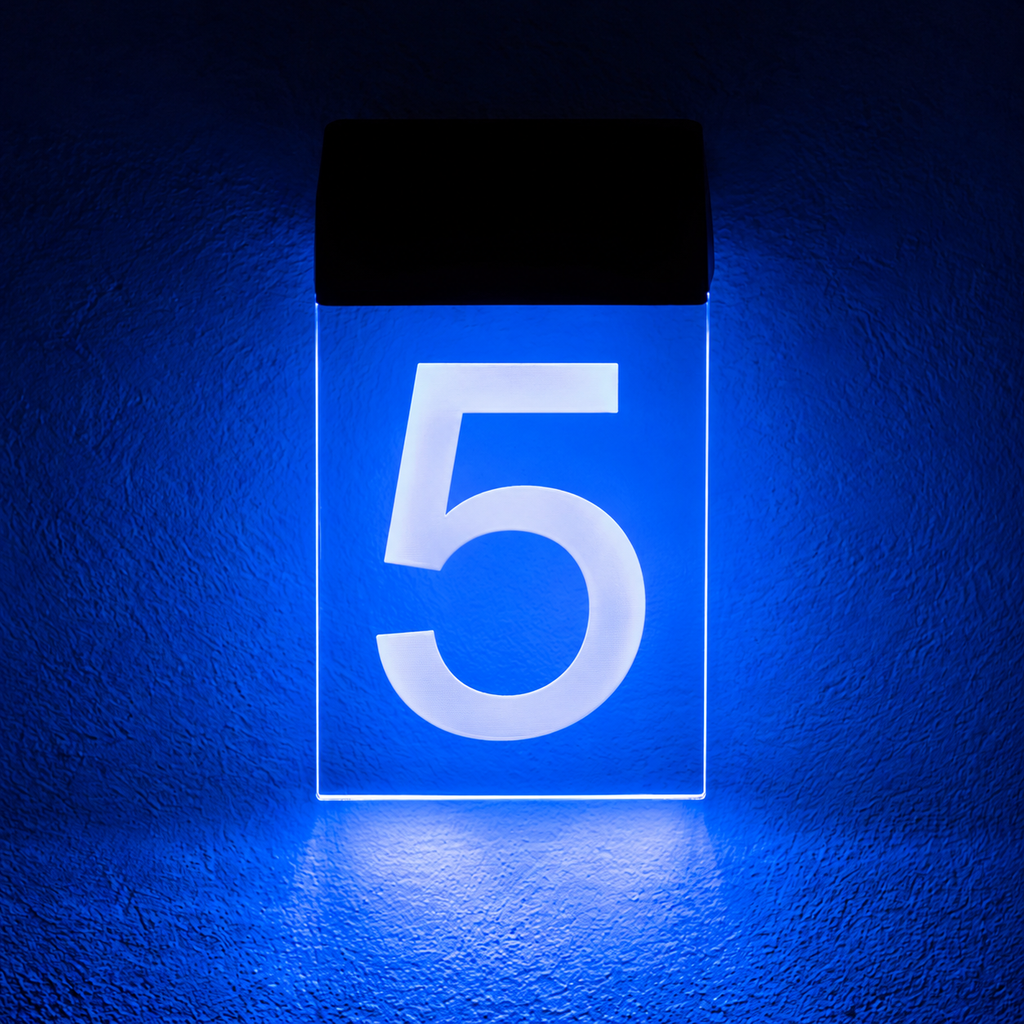 Hoselink AVENUE solar house number 5 - blue view, digitally edited reference